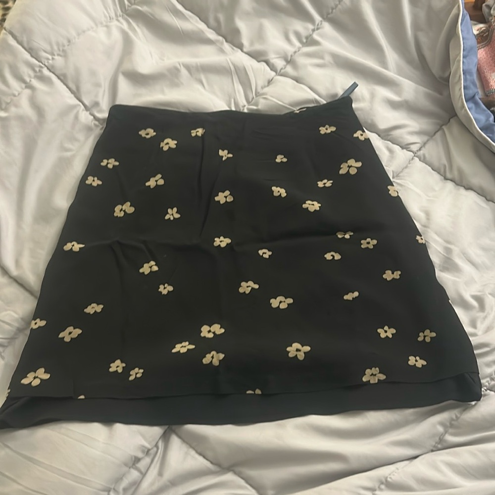 banana republic black flower cream skirt mini/midi vintage